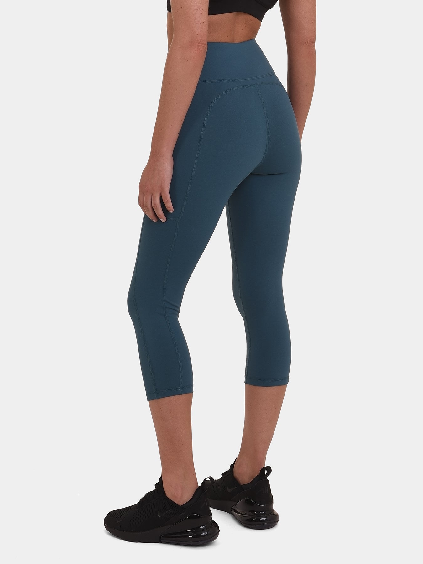Women's Equilibrium Capri