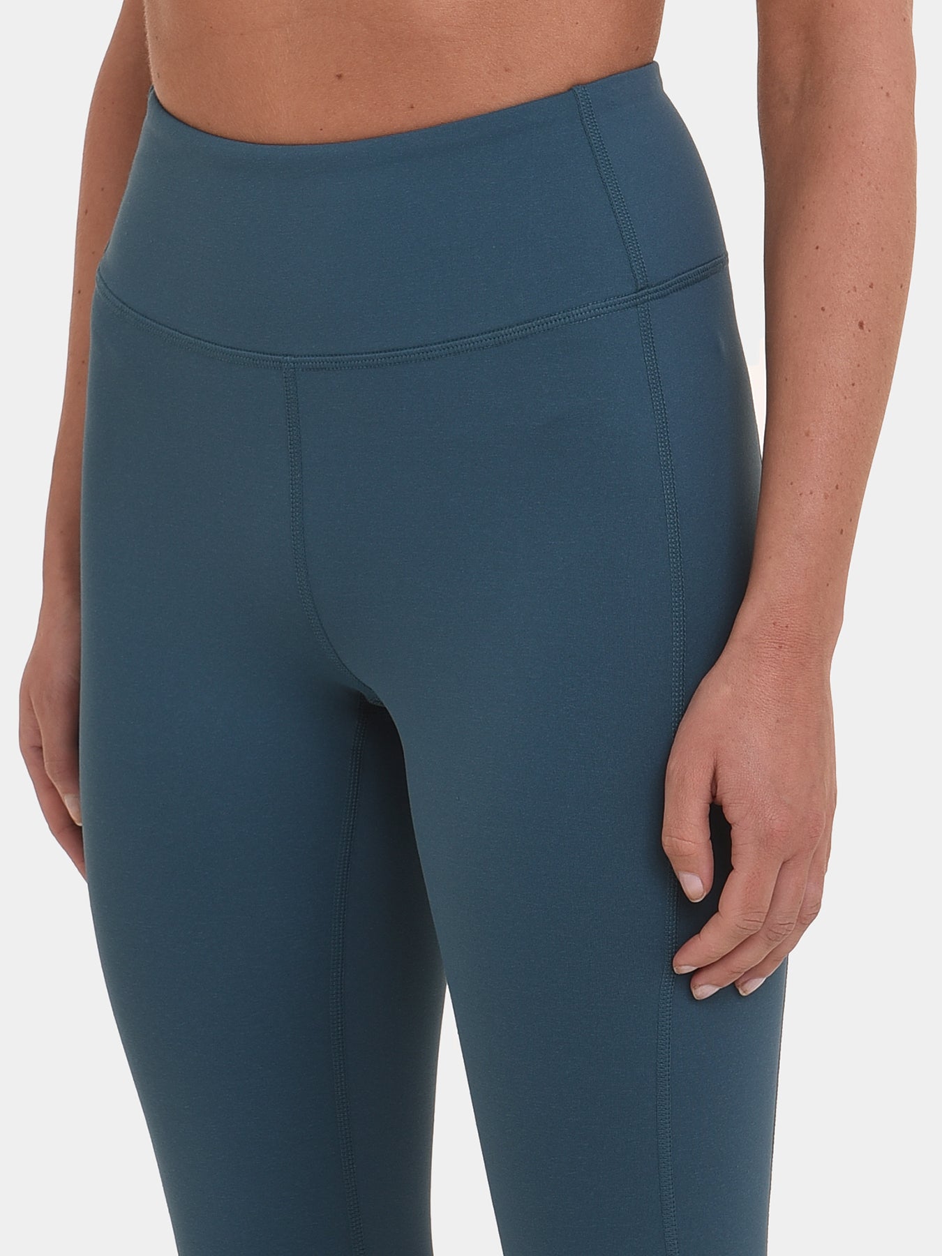 Women's Equilibrium Capri